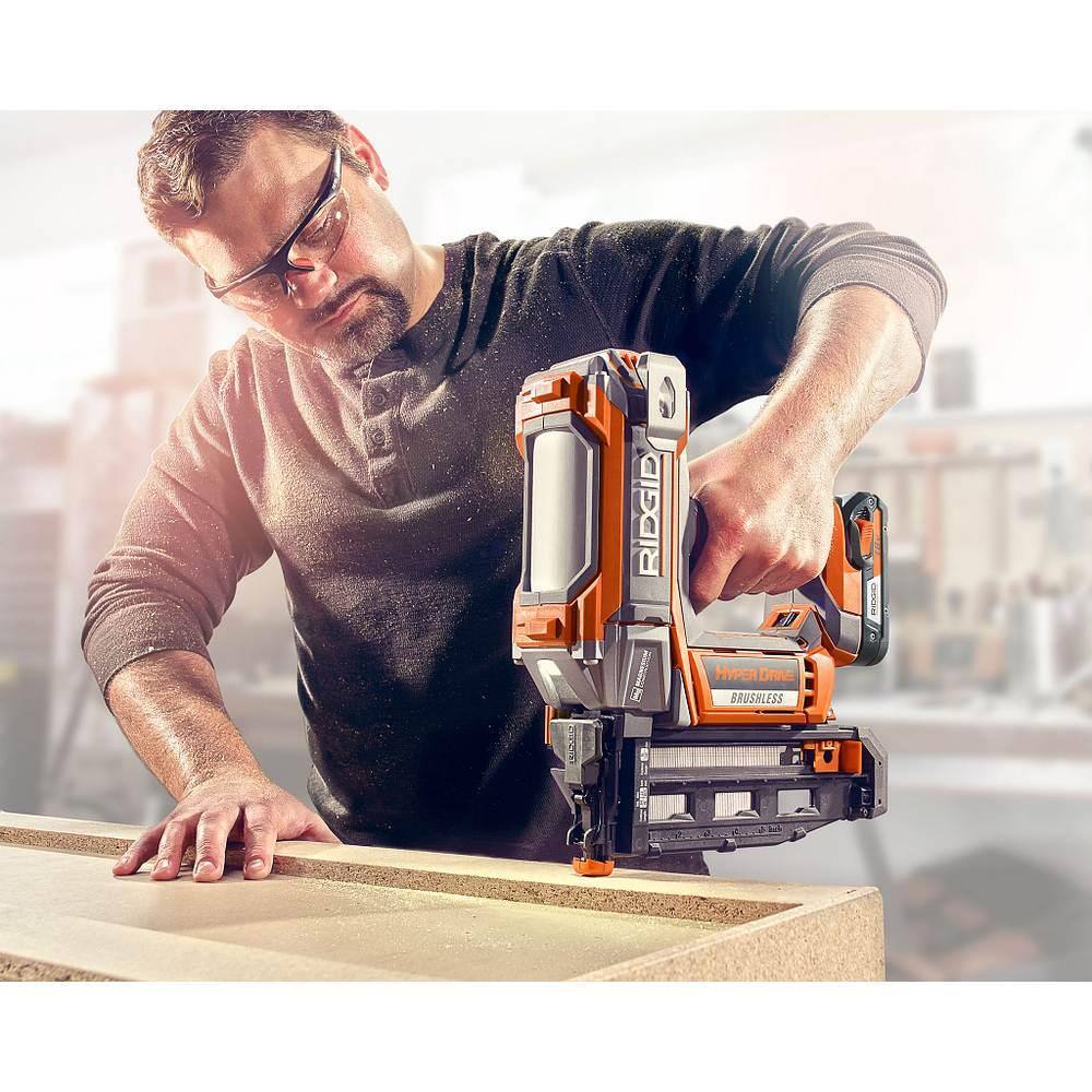 18V Brushless Cordless Nailer Combo Kit with Brad and Finish Nailers, Battery and Charger