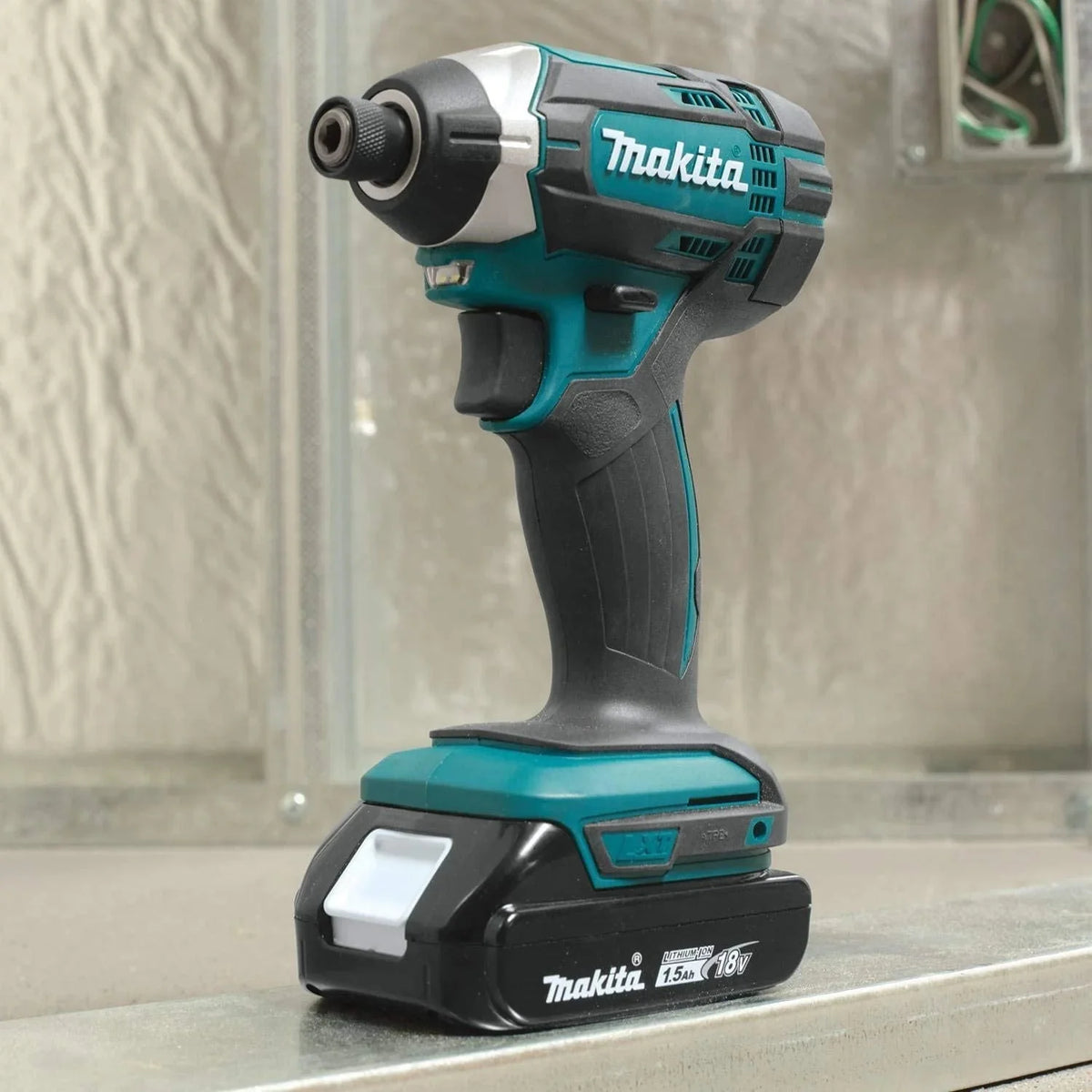 Makita 18V LXT Lithium-Ion 2-Piece Cordless Combo Kit With 1.5 Ah Batteries - CT225SYX